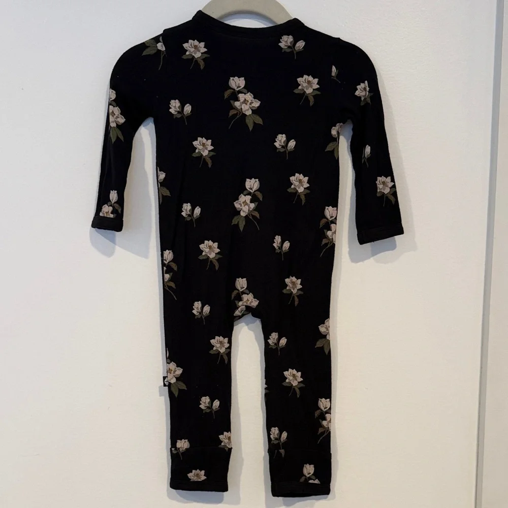 Kyte Baby Midnight Magnolia Black Floral Baby One Piece 3-6mo - Picture 3 of 3